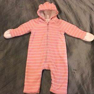 Old Navy baby girl fleece bunting snowsuit pram size 12-18m